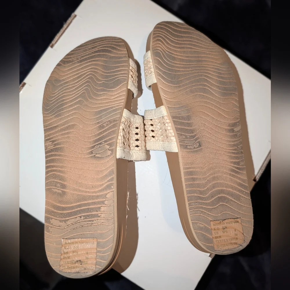 Reef Cushion Woven Vista size 6 - EUC🤍 - Picture 6 of 7
